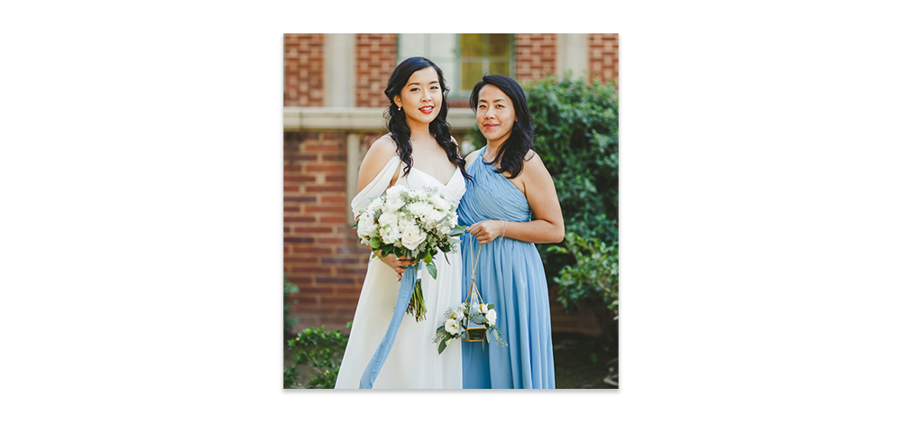 Jennifer and her sister at her wedding